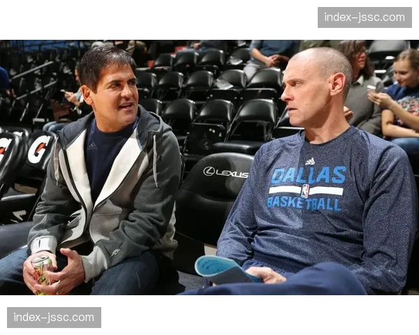 东契奇左腿筋二级拉伤常规赛报销 季后赛首轮出战存疑